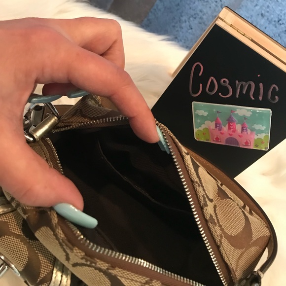 Authentic Coach mini bag with classic turnlocks! - Picture 3 of 8